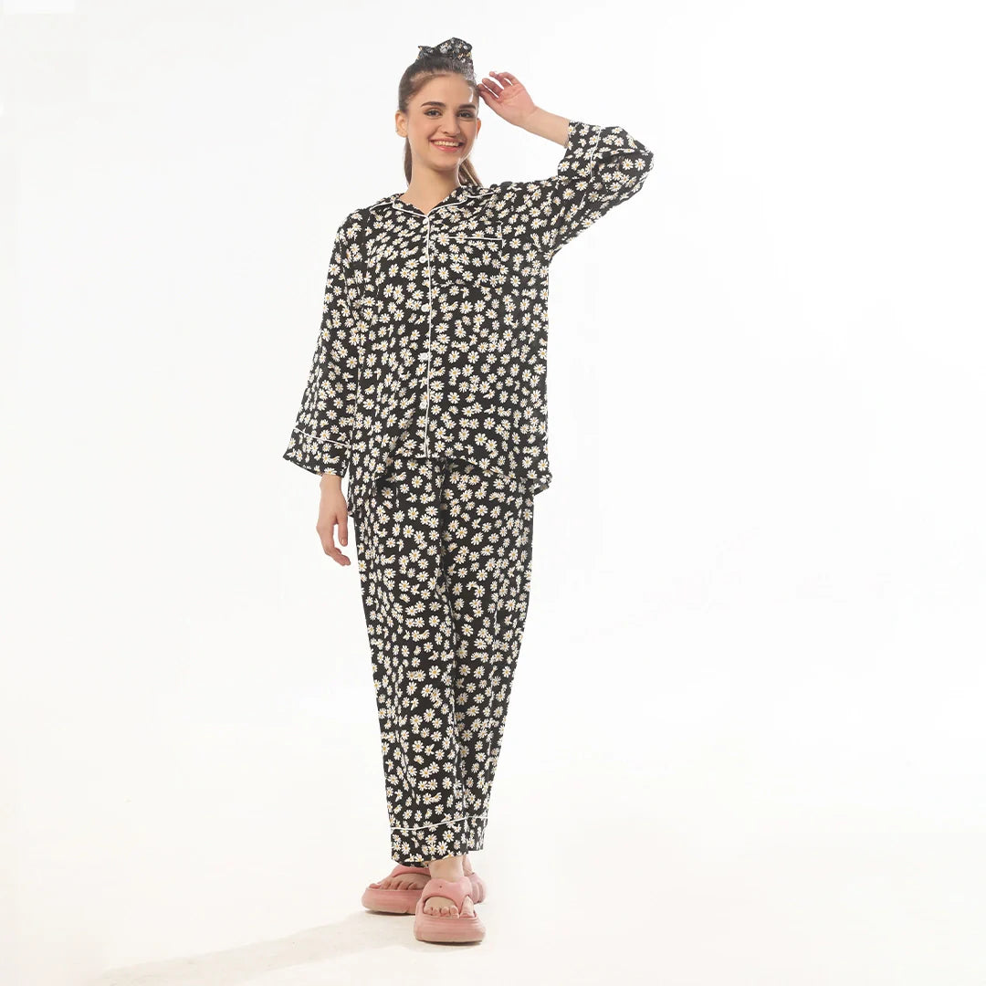 Sajiero Mat Daisy Linen Pajama Suit