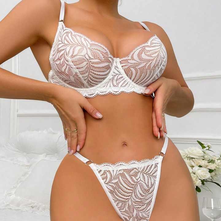 Sajiero Haval Embroidered Non Padded Bra and Panty Set